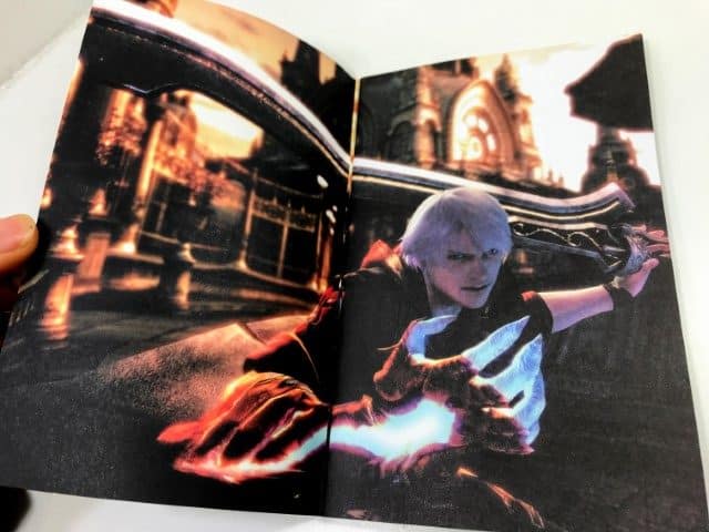 Devil May Cry 4 (XBox 360) *STEEL COLLECTOR'S EDITION* - Image 6