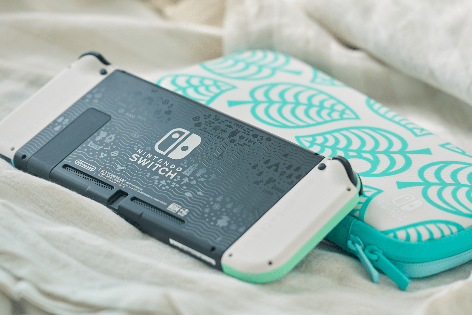 Nintendo Switch Animal Crossing: New Horizons Special Edition Console - Image 14