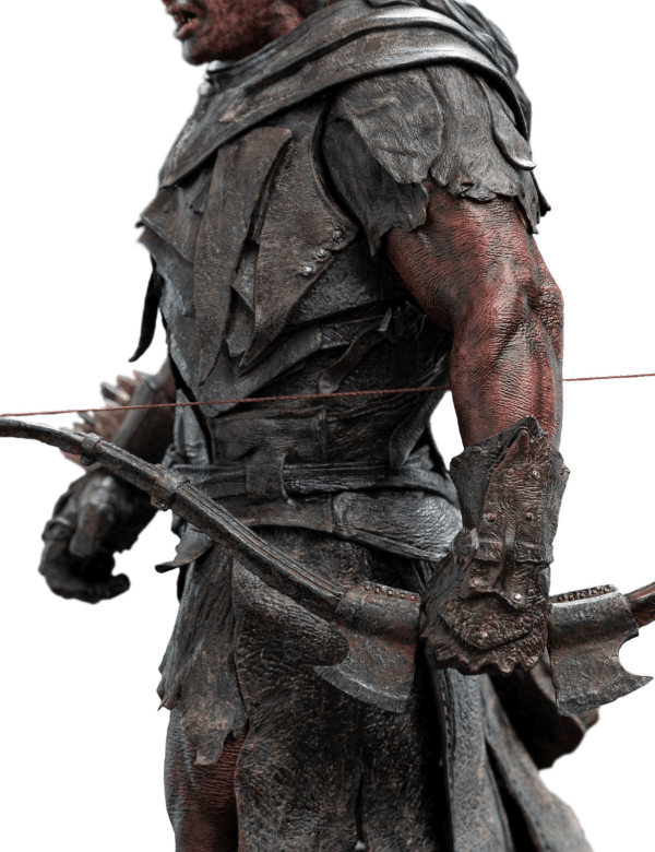 Lord of the Rings LURTZ Hunter of Men - 1:6 scale Statue - Image 12