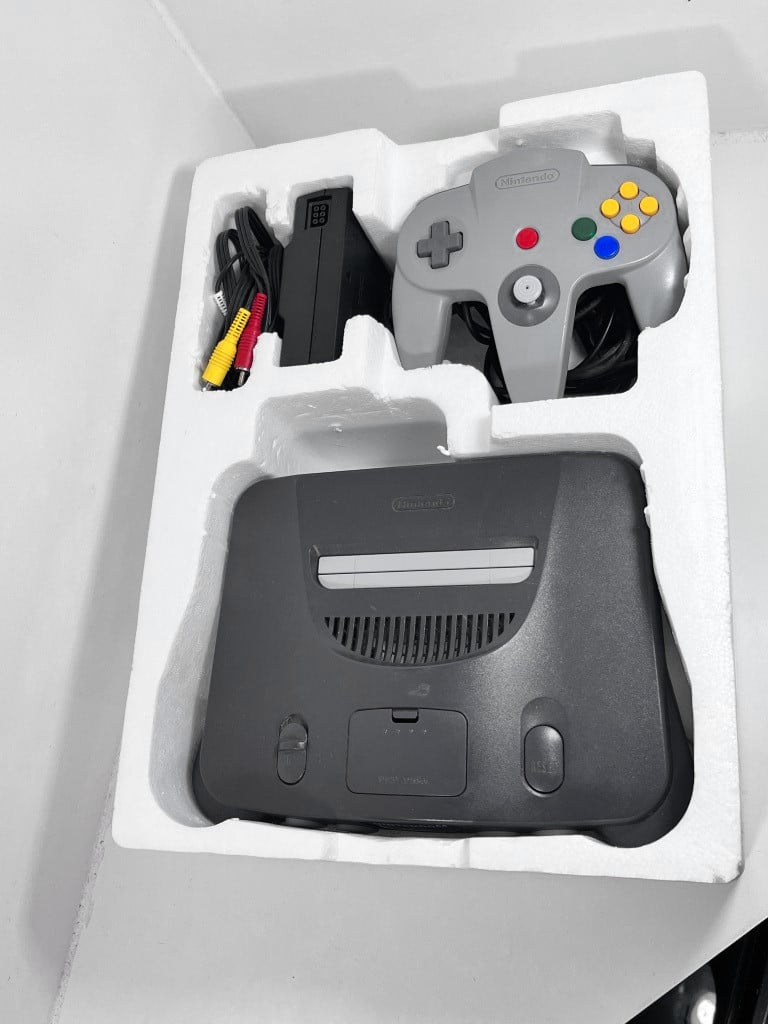 Nintendo 64 Console Bundle *BOX SET* - Image 8