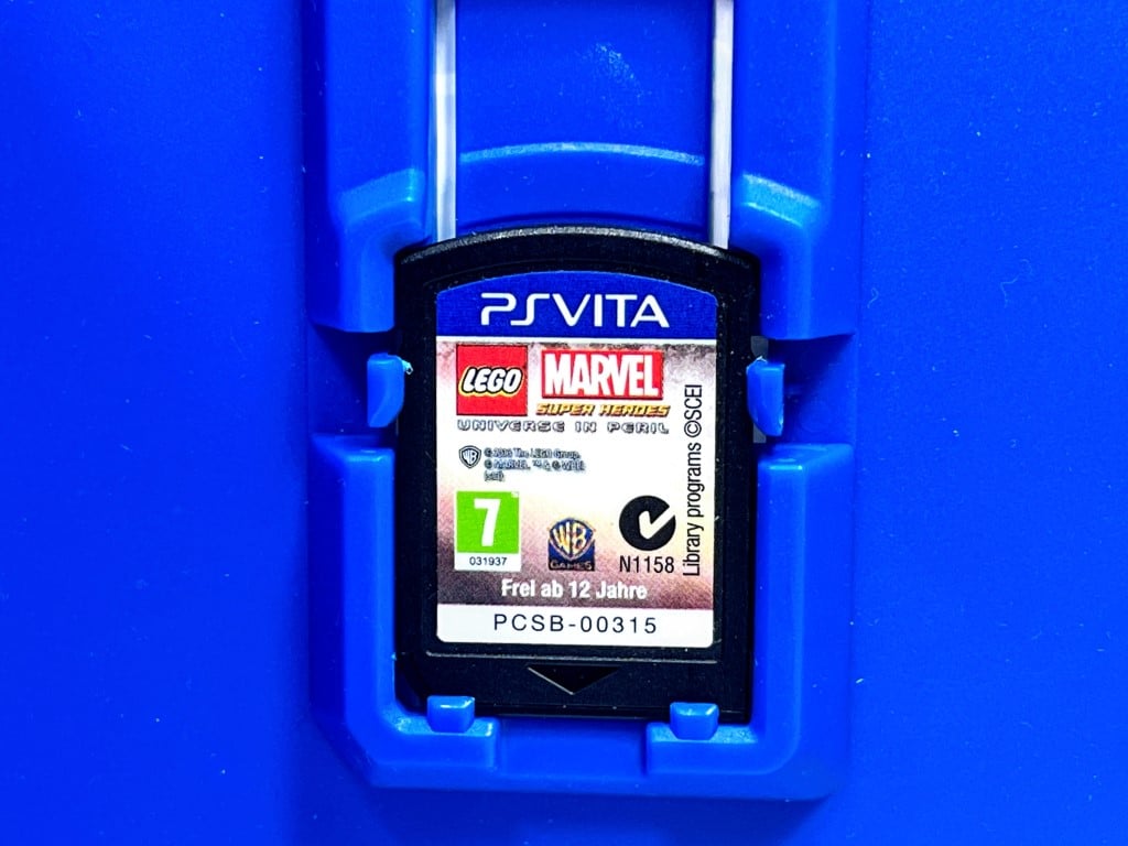 Lego Marvel Super Heroes (PS Vita)
