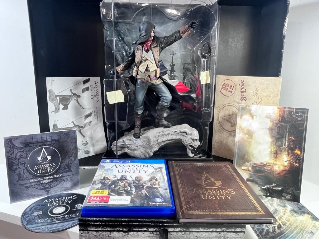 Assassins Creed Unity NOTRE DAME EDITION (PS4) *ENORMOUS