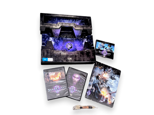StarCraft: Heart of the Swarm (PC) BOXED COLLECTOR'S EDITION - Image 2