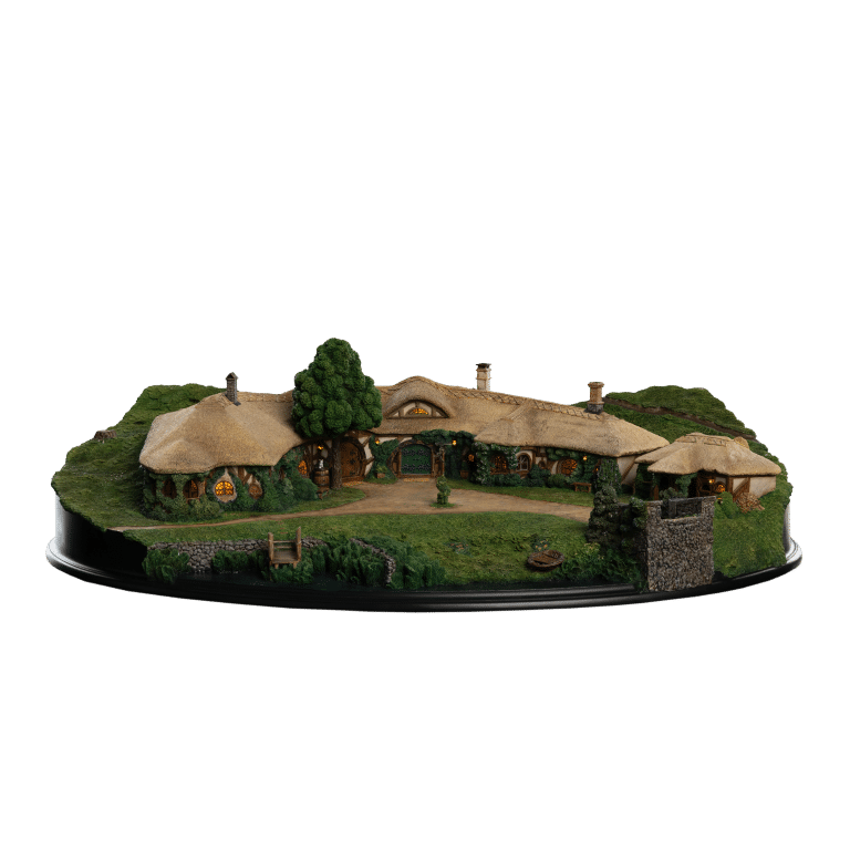 Weta Lord of the Rings: The Green Dragon Inn Environment Statue