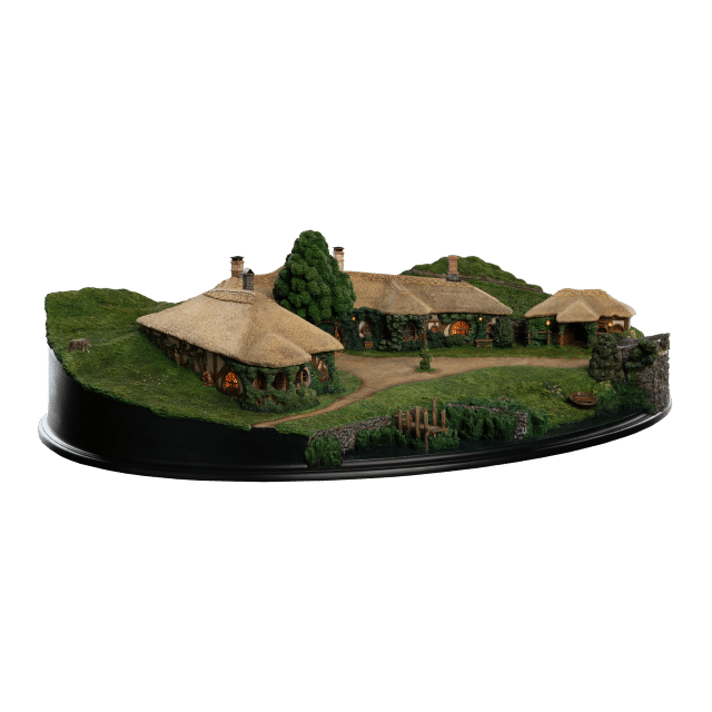 Weta Lord of the Rings: The Green Dragon Inn Environment Statue - Image 4