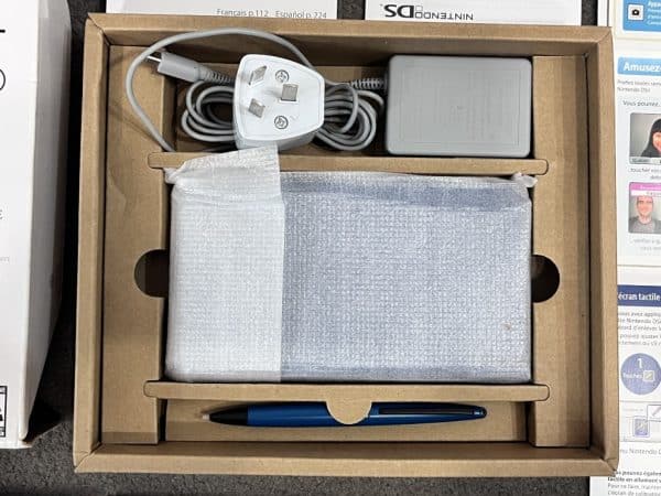 Nintendo DSi XL Console *COMPLETE BOX SET*