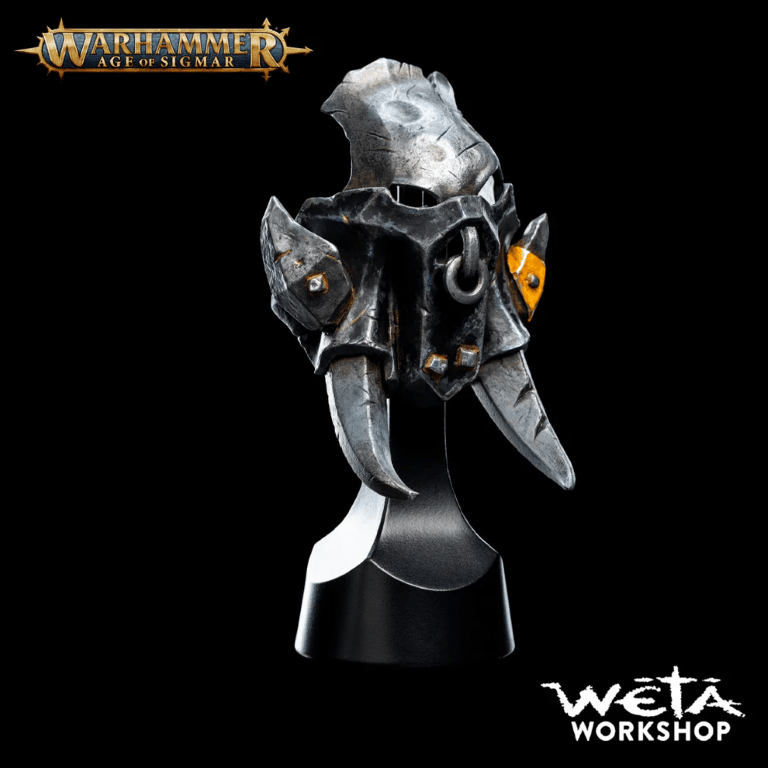 WETA Warhammer: Age of Sigmar - Orruk Ardboy Helmet - Image 2