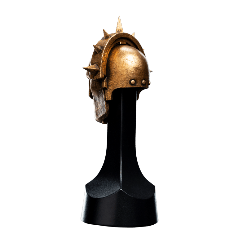 WETA Warhammer: Age of Sigmar - Stormcast Eternal Liberator Helmet - Image 6