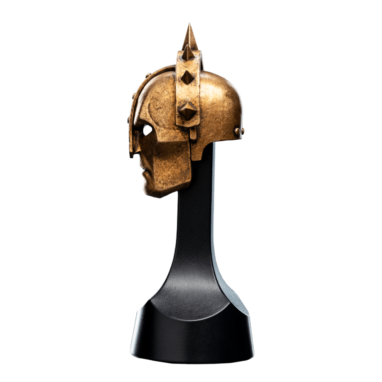 WETA Warhammer: Age of Sigmar - Stormcast Eternal Liberator Helmet - Image 7