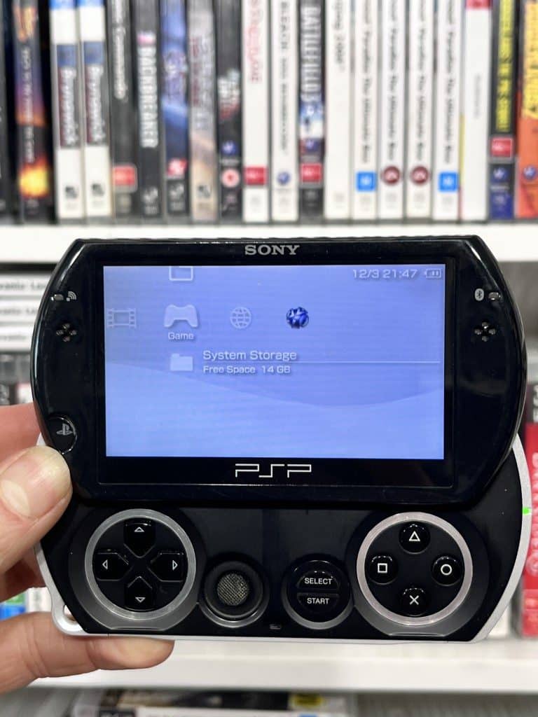 Sony PSP GO Console + Genuine SONY Peripherals - Image 3