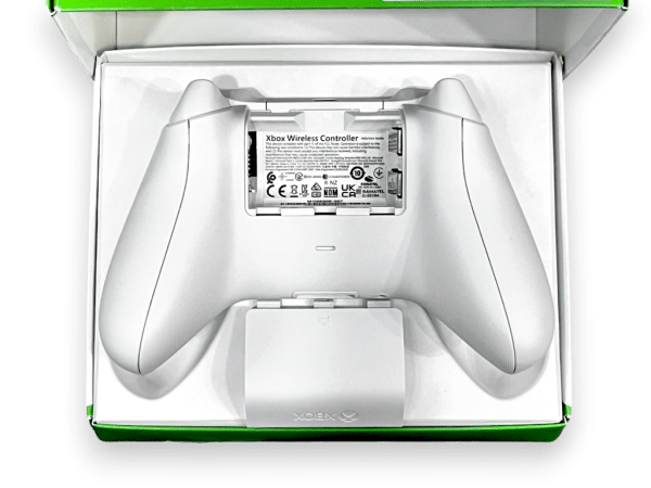 Xbox Series X Controller / Series S Controller (MINT IN BOX) - Image 6