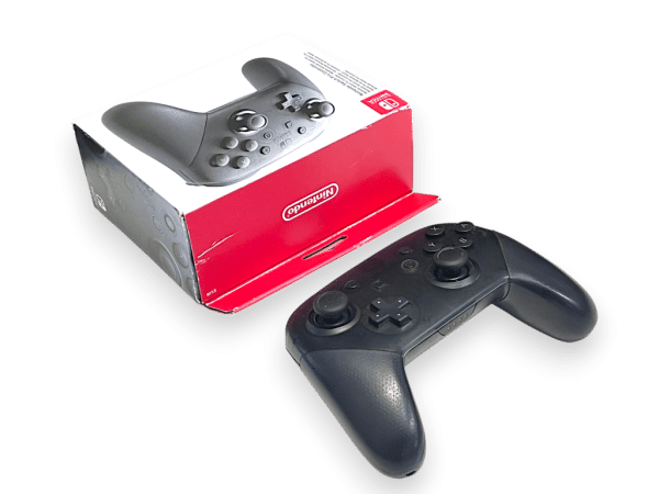Nintendo Switch Pro Controller (Boxed) - Image 6