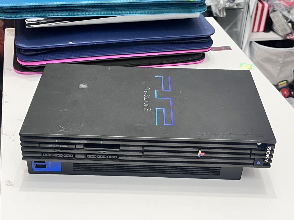 PS2 FAT CONSOLE *COMPLETE SET + 2 CONTROLLERS* PREOWNED - Image 2