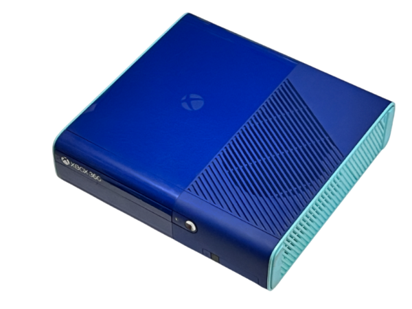 LIMITED EDITION BLUE & TEAL XBox 360 E 500GB Call of Duty Special Edition - Image 2