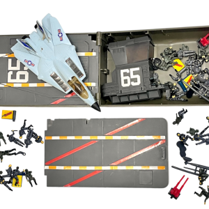 Vintage 1987 Galoob Toys Army Gear Aircraft Carrier + Figures