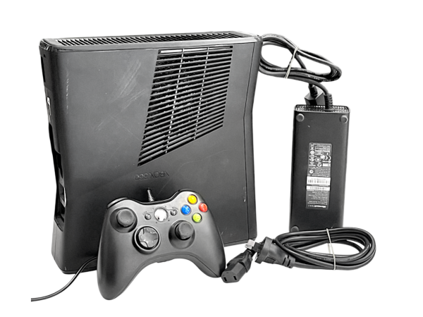 XBox 360 Slim 250GB + Wired Controller