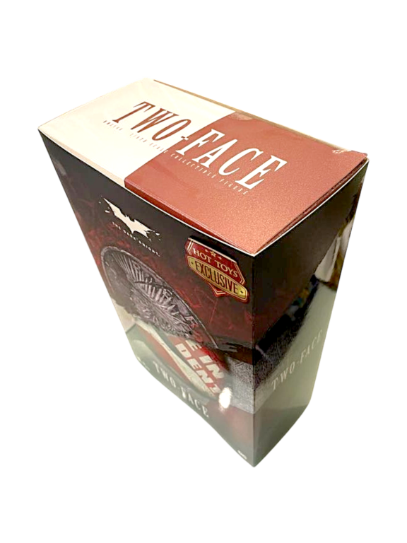 Two-Face (The Dark Knight) 1/6 Scale (Hot Toys Exclusive) - Image 4