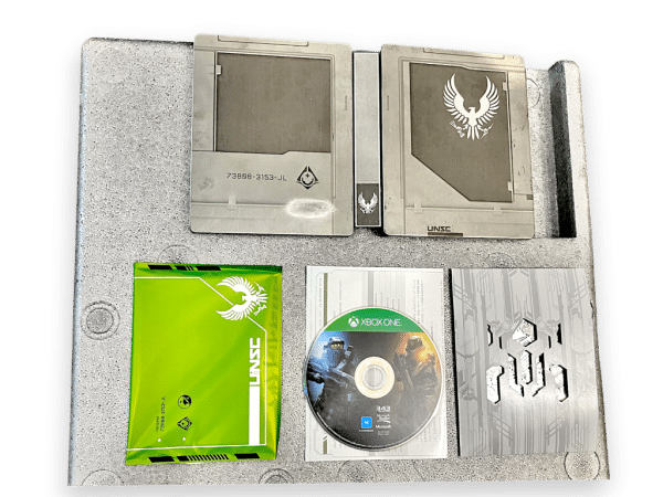 Xbox One Halo 5 Limited Edition Xbox One ENORMOUS STATUE + GAME - Image 5