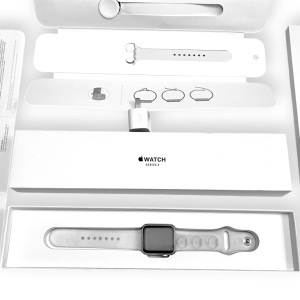 Apple Watch Series 3  38mm (Boxed with Accessories)