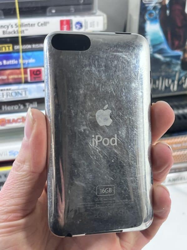 Apple iPod 16GB - Image 4