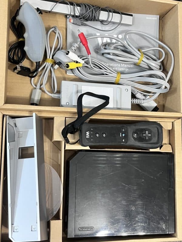 NINTENDO Wii Console BOXED - Image 4