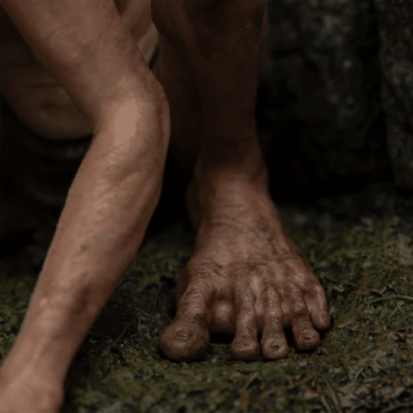 WETA LOTR Gollum - Guide to Mordor Miniature Statue - Image 6