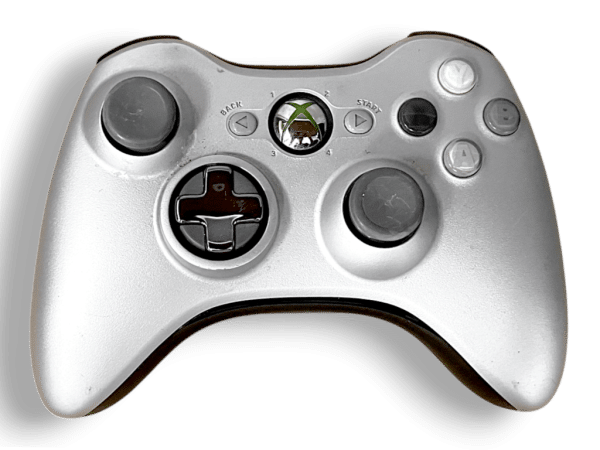 Genuine Xbox 360 Controller LIMITED SILVER (Excellent Condition) - Image 3