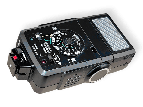 National PE-200S Electronic Flash with Sync Leads and Adapters - Image 2