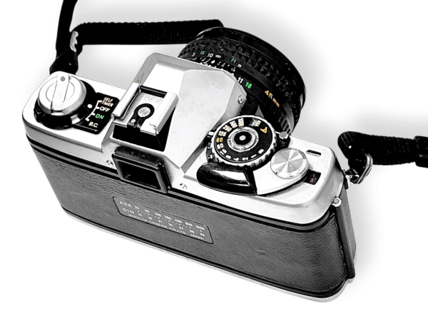Minolta XG-1 35mm SLR Film Camera with Lens - Image 3